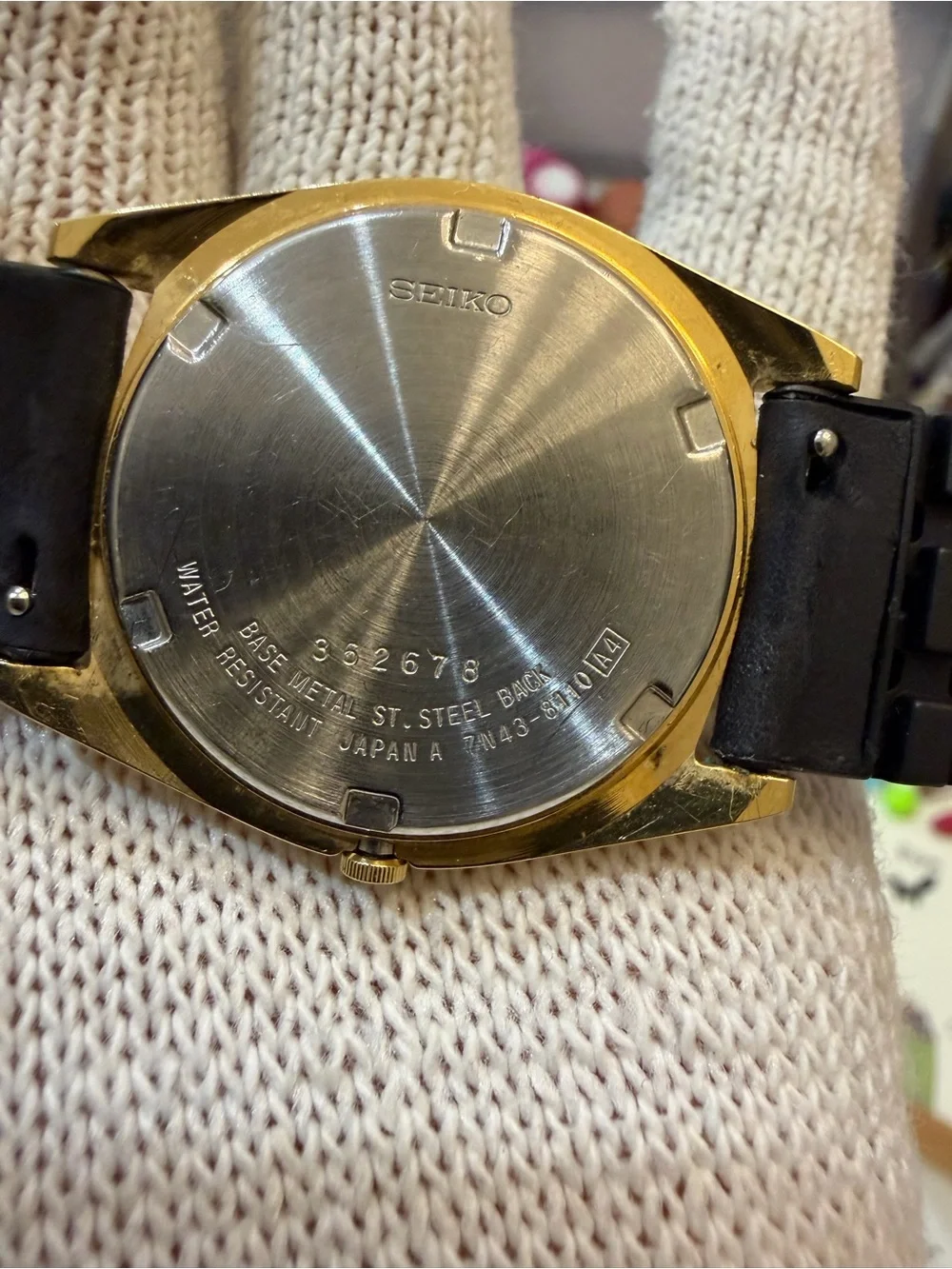 Vintage Seiko 7N43-8A10 Gold Tone Day Date Men Quartz Dress Watch